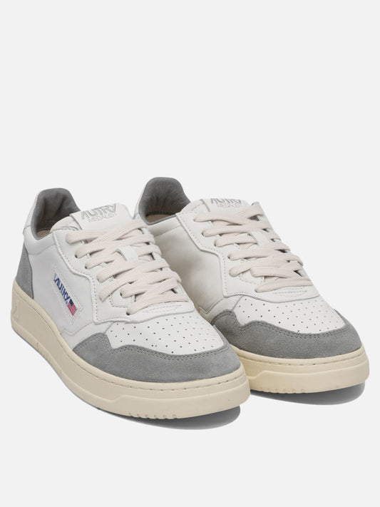 Autry Sneaker "Medalist Low" 16902658_43 Grey 2