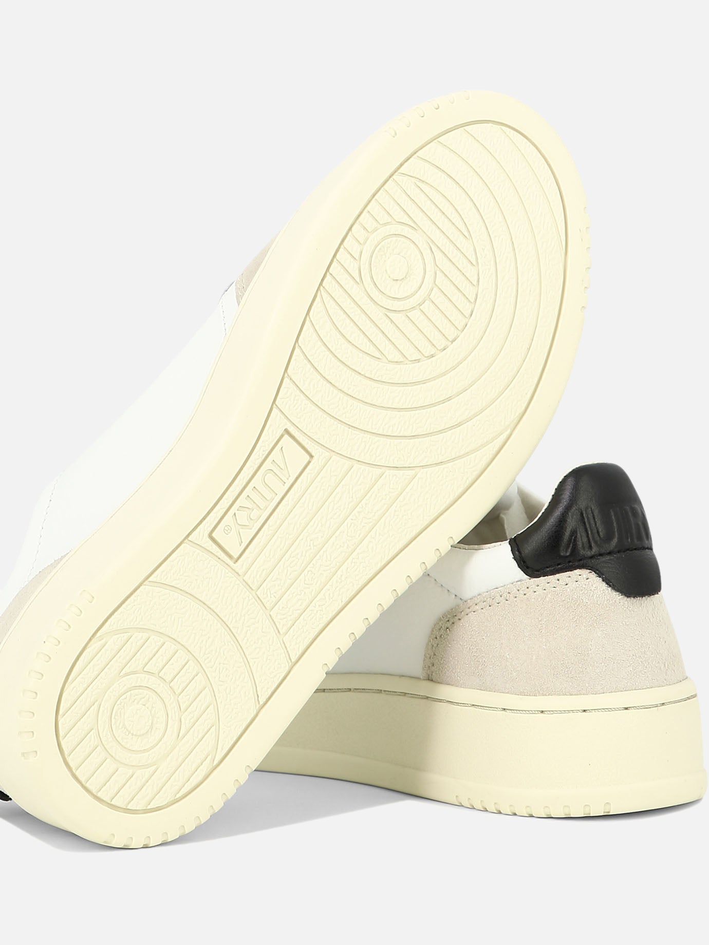 Autry "Medalist Low" sneakers White