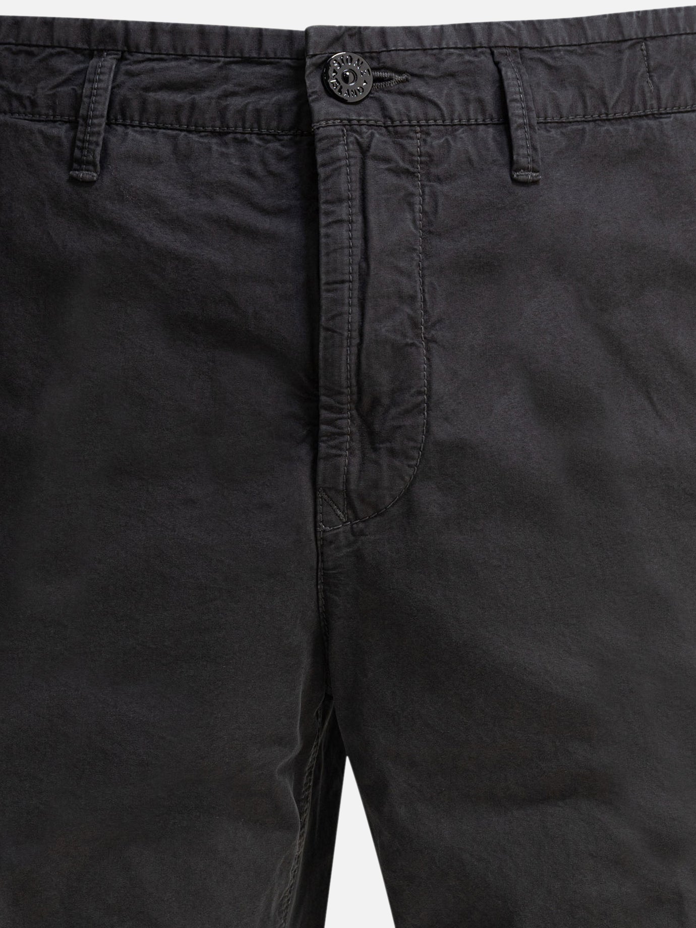 Stone Island &quot;Old&quot; effect cargo bermuda shorts 20215898_31 Grey thumbnail_3